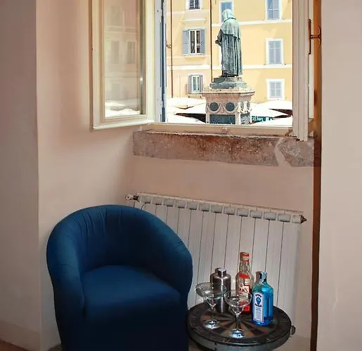 Piazza Farnese Рим